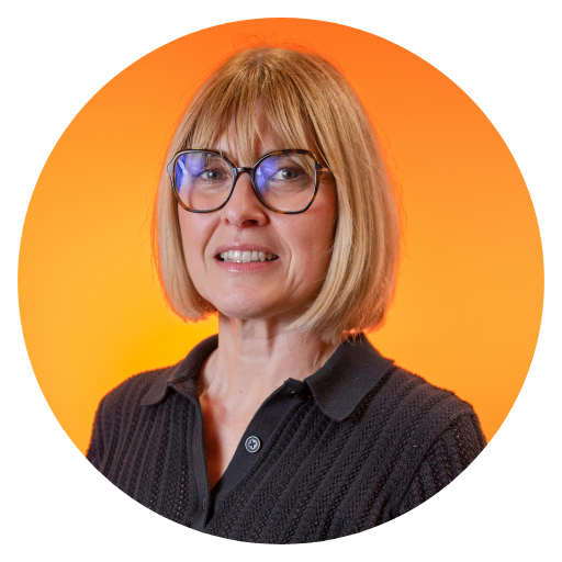isabelle-orange-portrait